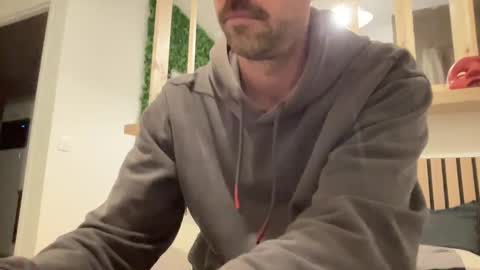 justmeandyou00 online show from February 20, 2025, 6:02 pm