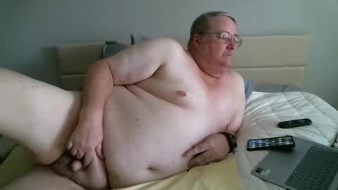 justmedm64 online show from January 14, 2025, 3:57 pm