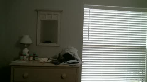 justmedm64 online show from January 24, 2025, 9:47 pm