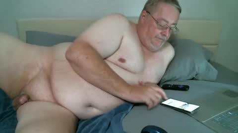 justmedm64 online show from September 28, 2025, 12:49 am