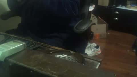 justmeohio online show from December 17, 2025, 2:50 am