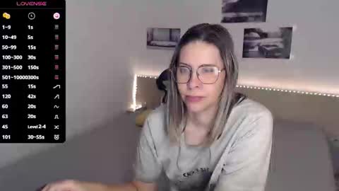 Julie online show from November 26, 2025, 5:08 am