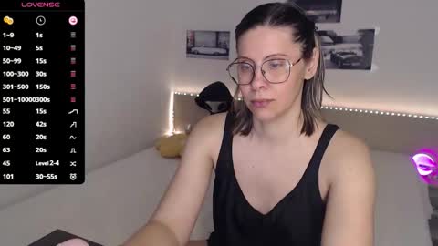 Julie online show from March 26, 2026, 5:02 am