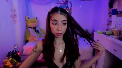 Mia online show from January 18, 2025, 10:28 pm