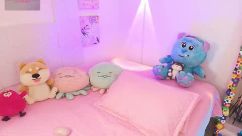 Emy online show from November 26, 2025, 12:11 am