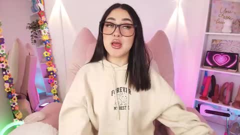 Emy online show from January 8, 2026, 12:13 am