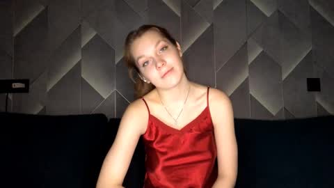 Lina online show from October 16, 2025, 7:59 pm