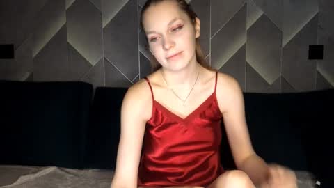 Lina online show from October 17, 2025, 8:00 pm