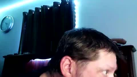 Snapshot of justsetfree chatting on December 22, 2025, 8:22 am justsetfree online show from December 22, 2025, 8:22 am