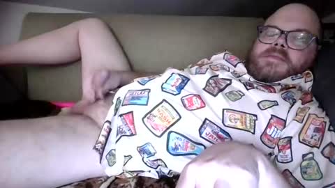MidsizeBiGuy online show from August 4, 2026, 6:16 am