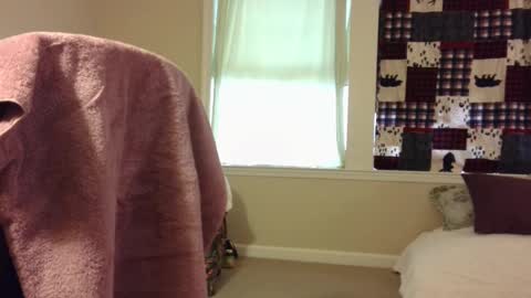 Wolf online show from March 1, 2025, 1:29 pm