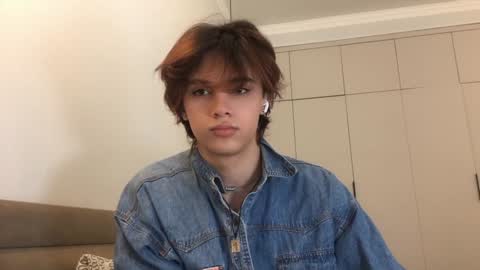 Snapshot of k0sta_32 chatting on December 31, 2024, 7:42 am  k0sta online show from December 31, 2024, 7:42 am