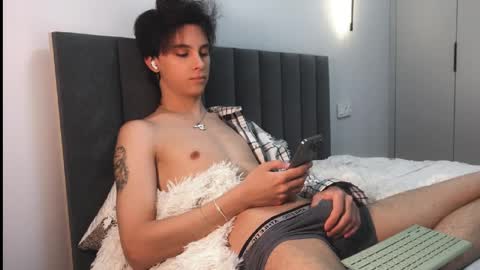 Snapshot of k0sta_32 chatting on February 10, 2025, 5:30 pm  k0sta online show from February 10, 2025, 5:30 pm