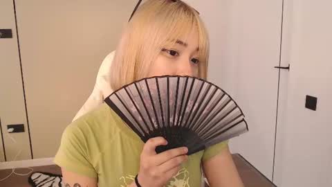 Snapshot of ka00ru_chan chatting on July 25, 2026, 9:51 am Kaoru online show from July 25, 2026, 9:51 am