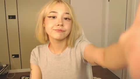 Snapshot of ka00ru_chan chatting on July 27, 2026, 6:15 pm Kaoru online show from July 27, 2026, 6:15 pm