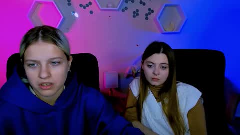 kaela_spell_ online show from November 28, 2025, 9:56 am