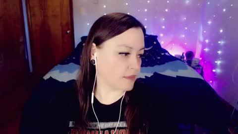 Snapshot of kaeli_day chatting on December 23, 2024, 10:33 pm Goddess Kaeli online show from December 23, 2024, 10:33 pm