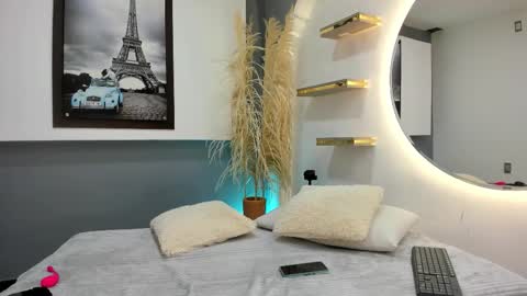 Antonella online show from October 29, 2025, 4:48 am