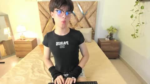 Kai online show from March 12, 2026, 11:33 pm