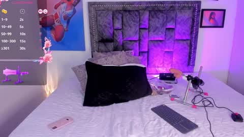 Kaia online show from March 12, 2025, 6:55 pm