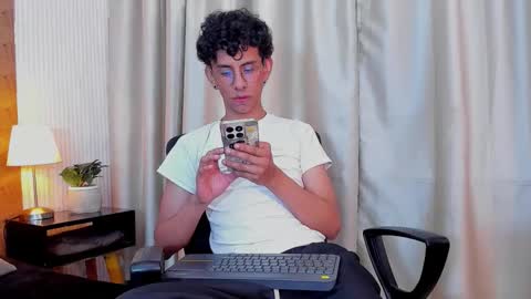 kai online show from March 22, 2026, 3:54 am