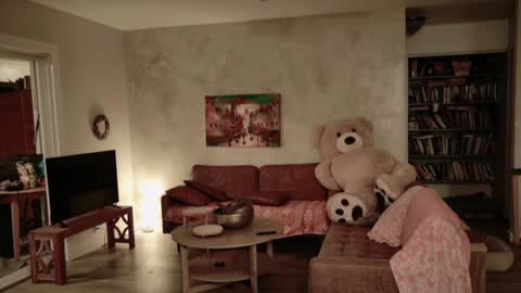 Kailee Smile online show from November 22, 2025, 4:33 am