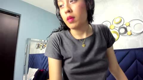 kaira_luxury online show from April 17, 2026, 3:09 am