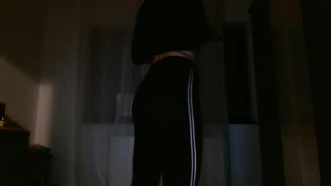 Snapshot of kairaember chatting on December 16, 2025, 9:42 pm Kaira Ember online show from December 16, 2025, 9:42 pm