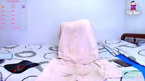 Snapshot of kal_el_8 chatting on October 7, 2025, 12:30 am Thomas online show from October 7, 2025, 12:30 am