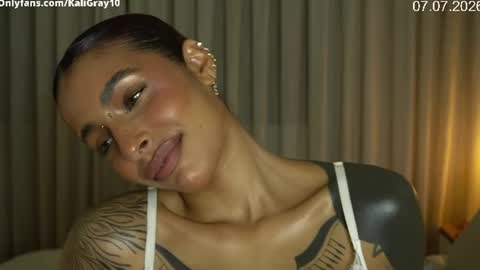 Snapshot of kaligray10 chatting on July 7, 2026, 7:40 pm kaligray10 online show from July 7, 2026, 7:40 pm