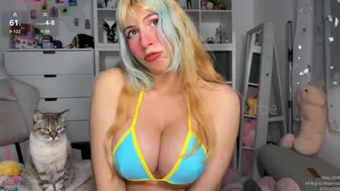 Snapshot of kalina_kittie chatting on May 11, 2026, 10:40 pm Kalina Kittie online show from May 11, 2026, 10:40 pm