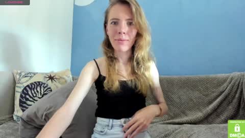 Snapshot of kalisee_ chatting on December 24, 2024, 4:33 am Kalisee  online show from December 24, 2024, 4:33 am