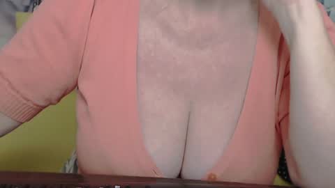 KamaliaSim online show from February 3, 2025, 11:15 pm