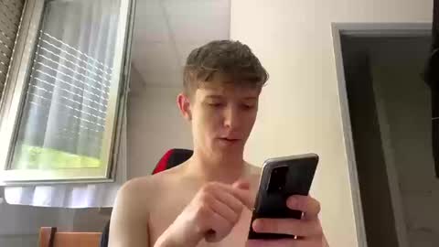 Snapshot of kameleonb chatting on September 22, 2025, 12:51 pm kameleonb online show from September 22, 2025, 12:51 pm