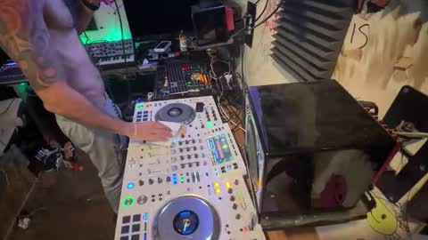 kamikazeozzy_juicylucee online show from January 12, 2026, 5:45 am