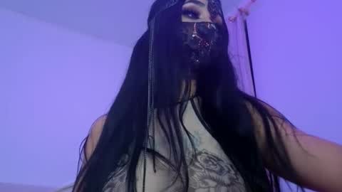 Kamila online show from May 5, 2026, 10:18 pm