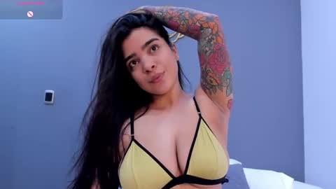 Snapshot of kamilabetancourt chatting on June 3, 2026, 3:17 pm Kamila Betancourt online show from June 3, 2026, 3:17 pm