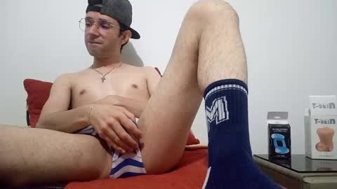 kamilo24 online show from February 13, 2025, 4:43 am