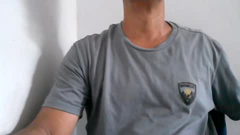 Snapshot of kamilo69_ chatting on July 24, 2026, 9:46 pm Kamilo online show from July 24, 2026, 9:46 pm