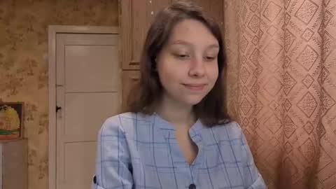 Mari  Simmons online show from October 26, 2025, 6:19 am