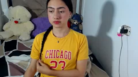 Snapshot of kammi_candy chatting on July 19, 2026, 2:04 am -- kammi -- online show from July 19, 2026, 2:04 am
