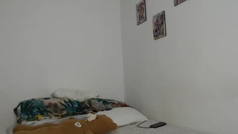 kammy   y   camila online show from February 24, 2026, 11:36 pm