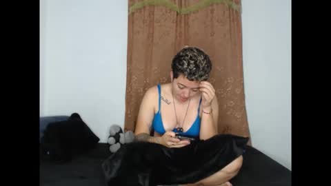 kammy   y   camila online show from April 20, 2026, 11:35 am