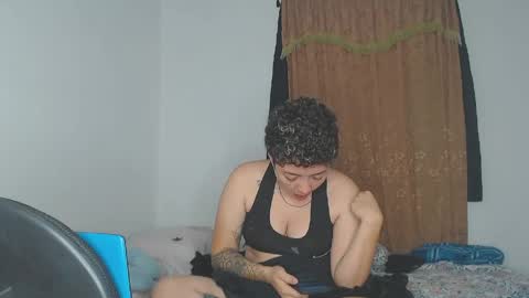 Snapshot of kammy_cami chatting on May 30, 2026, 9:06 am kammy y camila online show from May 30, 2026, 9:06 am