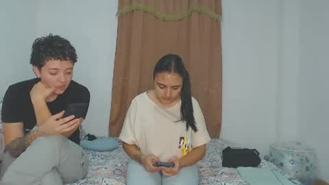 Snapshot of kammy_cami chatting on June 1, 2026, 11:17 pm kammy y camila online show from June 1, 2026, 11:17 pm