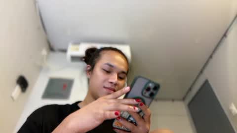 Snapshot of kandymuse_ chatting on April 27, 2026, 5:55 pm my ig ts kandy69 online show from April 27, 2026, 5:55 pm