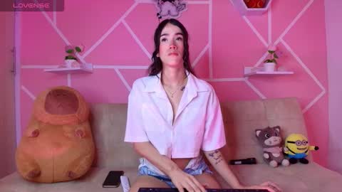 kaoriille online show from November 4, 2025, 12:15 pm