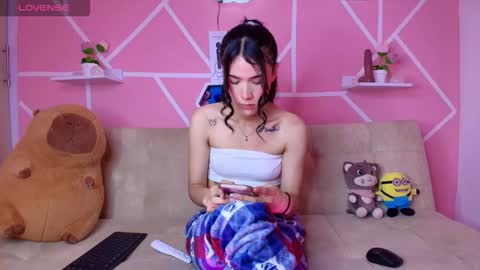 kaoriille online show from November 8, 2025, 2:34 am