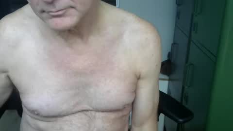 Snapshot of kapitein_rob chatting on December 8, 2024, 11:35 am Robbie online show from December 8, 2024, 11:35 am