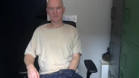 Snapshot of kapitein_rob chatting on December 15, 2024, 9:13 am Robbie online show from December 15, 2024, 9:13 am